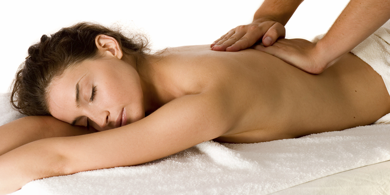 Massage Therapies at Clínica Privé